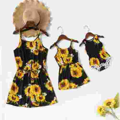 PatPat Women Jumpsuits Rompers for Women Sunflower Floral Mommy and Me Family Matching Summer Outfits Black Jumpsuit for Women,M