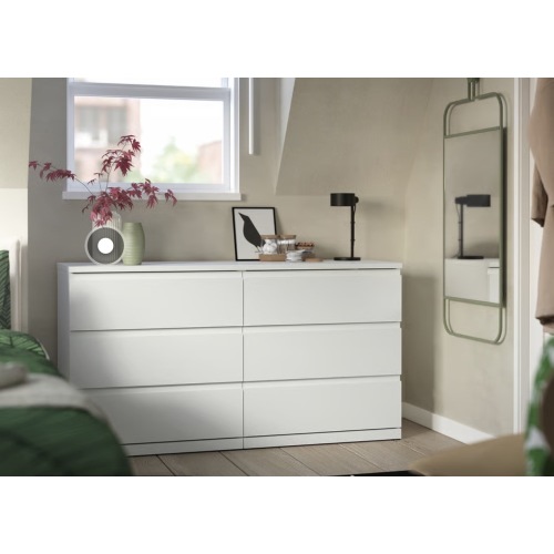 Storklinta dresser
