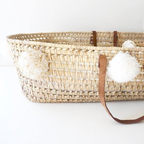 Bassinet "Moses" for baby (80x40cm), ecru tassels, gold, and leather handles, sans matelas