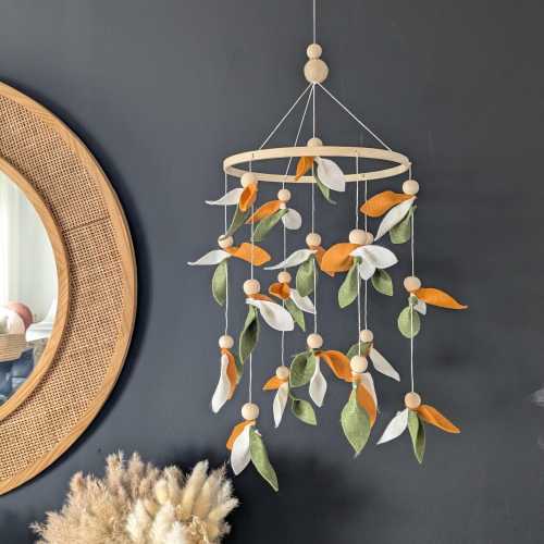 Leaf mobile, Boho baby mobile, boho mobile, Boho nursery decor, boho baby room, modern baby mobile, musical mobile, mobile with leaf