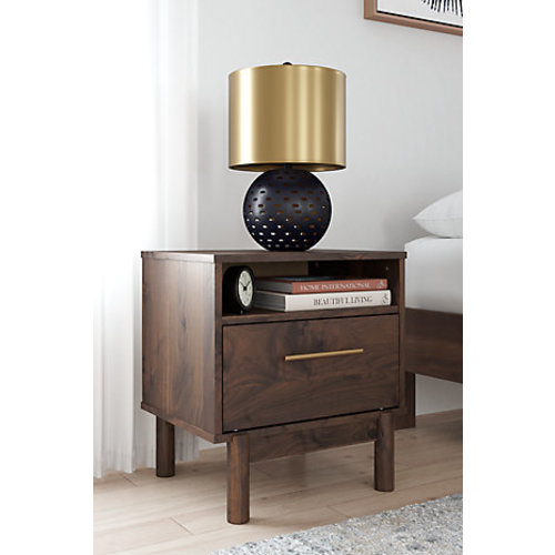 Calverson; 1 Drawer Nightstand