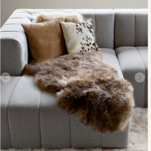 Single-Pelt (2' x 3.5')  Australian Sheepskin Rug