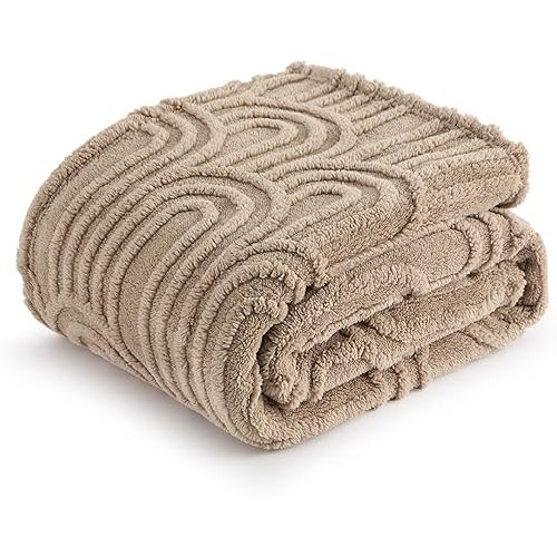 Bedsure Brown Throw Blanket for Couch - Super Soft Cozy Blankets for Women, Cute Small Fleece Blanket for Girls, 50x60 Inches