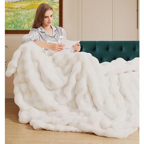 Light Beige Fuzzy Faux Fur Throw Blanket for Couch Bedroom Living Room Furry Soft Fluffy Bed 60x80 Thick Warm Blanket for Winter Home Gifts 860 GSM
