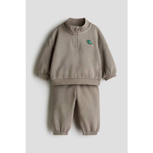 2-PIECE LIGHTWEIGHT SWEATSUIT