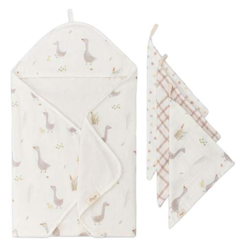 Charlie Farmhouse Goose Hooded Baby Bath Towel & Wash Cloth Set