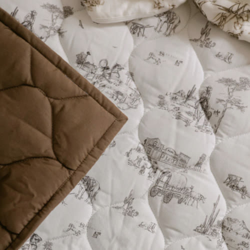 Western Toile Quilted Playmat