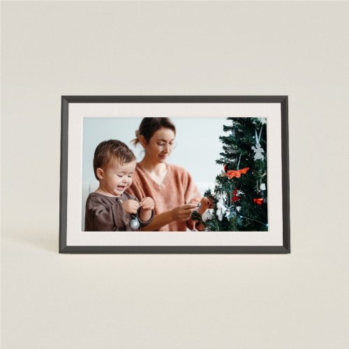 Carver Gravel with White Mat - Smart HD Digital Picture Frame | Aura