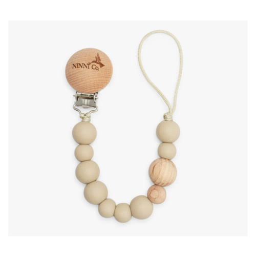 Ninni Co. Toffee Brown Pacifier Clip
