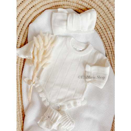 Newborn girl coming home outfit, knit baby girl bodysuit, frill ruffle romper, cotton bodysuit, baby shower gift, baptism christening outfit