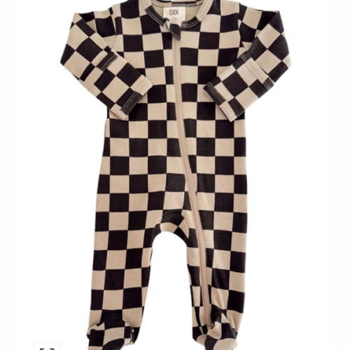 Tiramisu/Black Checkerboard / Organic Zip Footie – SpearmintLOVE