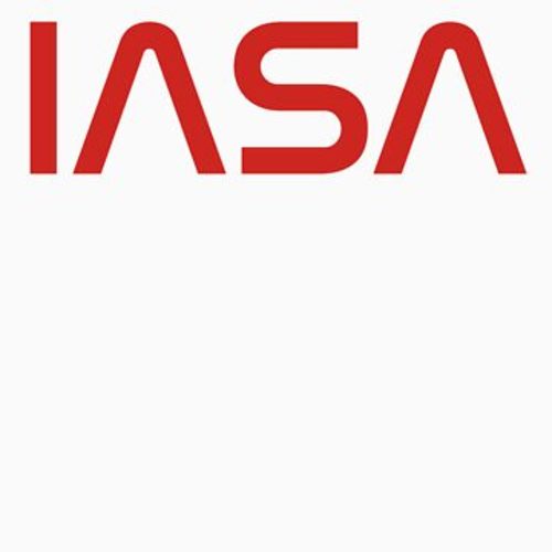IASA Retro | Essential T-Shirt