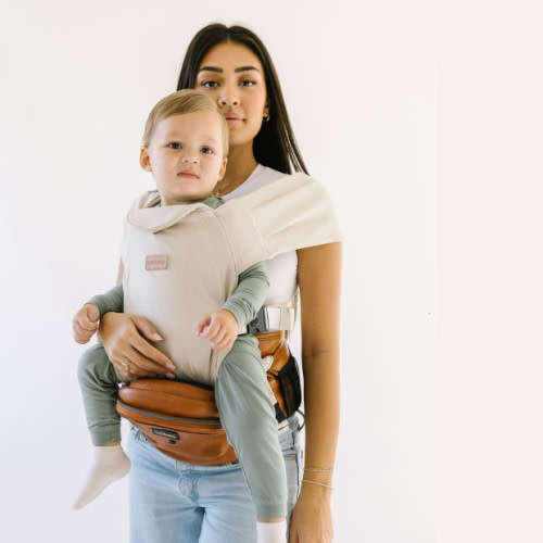 Tushbaby Hip Seat and Snug Carrier Bundle - Cognac Vegan Leather, Cream Snug Carrier