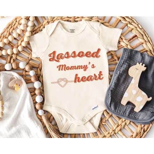 Lassoed Mommy's Heart Baby Onesie®, New Mommy Gift, Lasso Rope Baby Bodysuit, Country Western Baby Onesie®, Ranch Baby Gift (SC-RUAiQW3)
