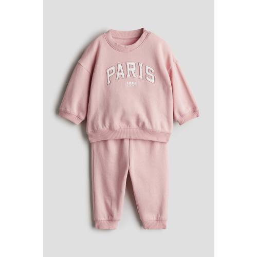 2-PIECE SET WITH TEXT MOTIF