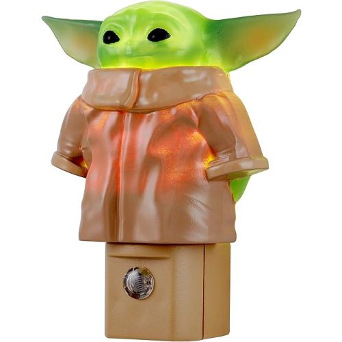 STAR WARS LED Night Light, Baby Yoda Figure, Plug-in, Dusk to Dawn Sensor, Mandalorian, Grogu, UL-Certified, Cute Nightlight for Kids, Bedroom, Bathroom, Hallway, Game Room, Gifts, 53233