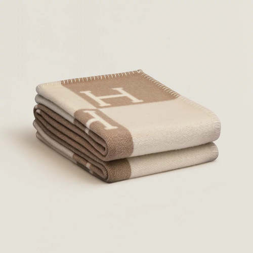 Isabelle – Luxurious Wool-Cashmere Blanket with Elegant Soft Finish