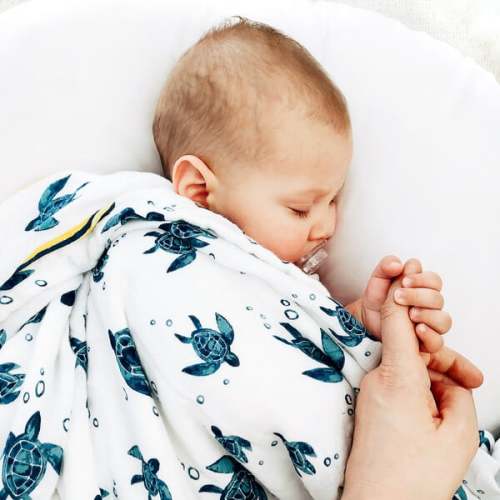 Snuggle Blanket, Surf + Sea Turtles - Bebe Au Lait | Maisonette