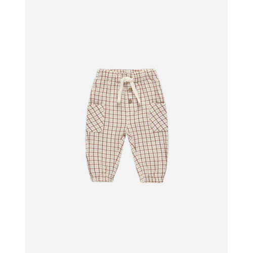 Luca Pant || Holiday Check