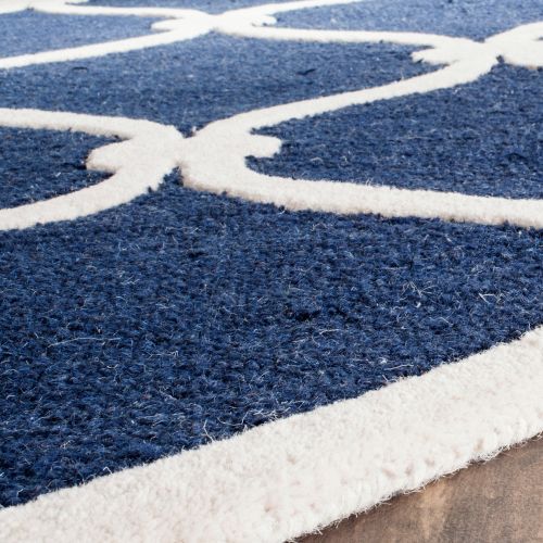 SAFAVIEH Handmade Cambridge Sinda Modern Moroccan Wool Rug