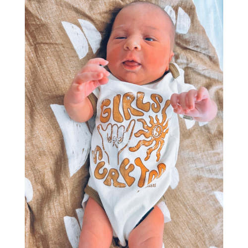 Girls surf too retro organic bodysuit