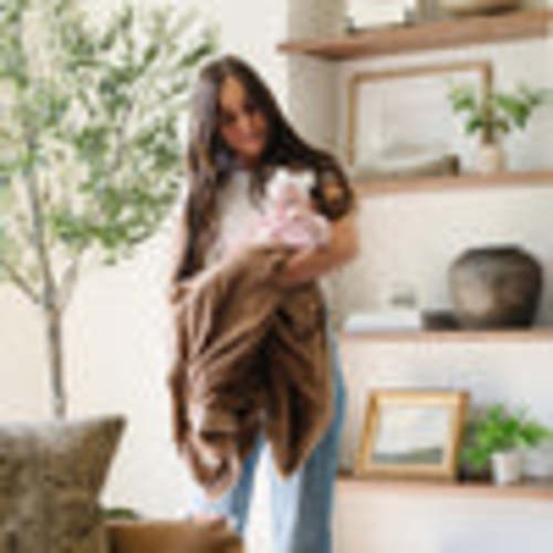 Saranoni Lush Receiving Blanket – Shop Ultra-Soft Comfort