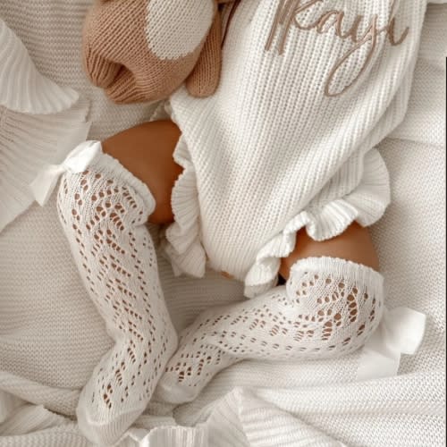 SPANISH OPENWORK LACE KNEE HIGH BOW SOCKS - WHITE