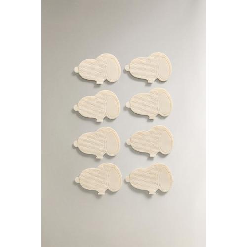 PACK OF CHILDREN'S NON-SLIP PEANUTS™ BATHROOM STICKERS (PACK OF 8)