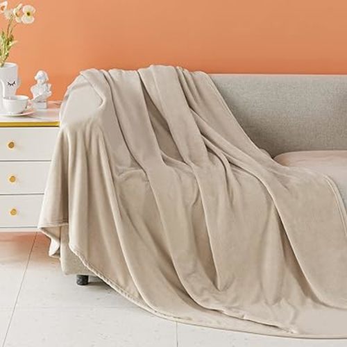 BEAUTEX Fleece Throw Blanket for Couch Sofa or Bed Throw Size, Soft Fuzzy Plush Blanket, Luxury Flannel Lap Blanket, Super Cozy and Comfy for All Seasons (Ivory, 50" x 60")