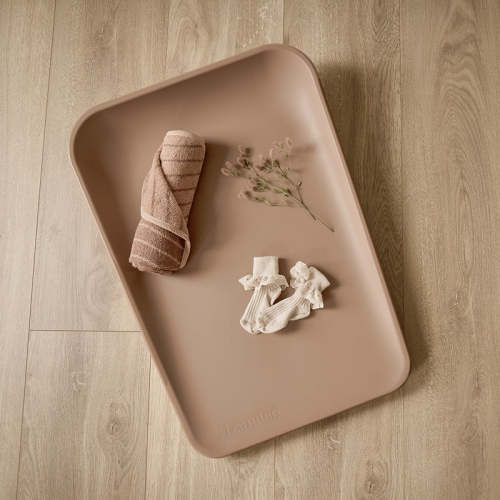 Leander Matty Changer - Clay
