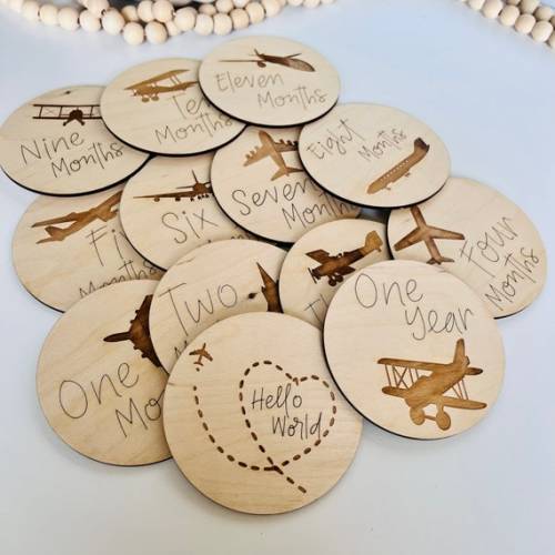 Wooden Monthly Milestone Markers for Baby Photos, Airplane Themed Milestone Disc, Baby Gift - Etsy