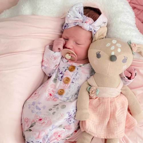 Henlee's Hydrangea Newborn Baby Knot Gown & Hat Set