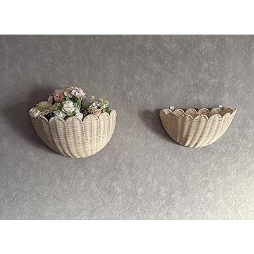 2pcs woven wall baskets,scalloped wall basket,hanging basket,16" x 10" x 7"In & 14" x 8" x 6"In