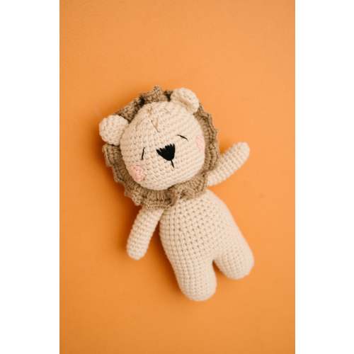 Larry Lion