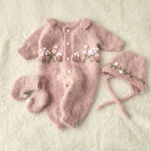 Knitted Baby Romper With Flower and Leaf Embroidered For Baby Girls. Knit Baby Hat Flower Embroidered. Knit Baby Booties for Baby Girls.