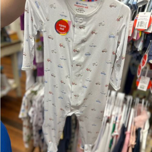 Magnetic Me First Responders. Size: 6-9M