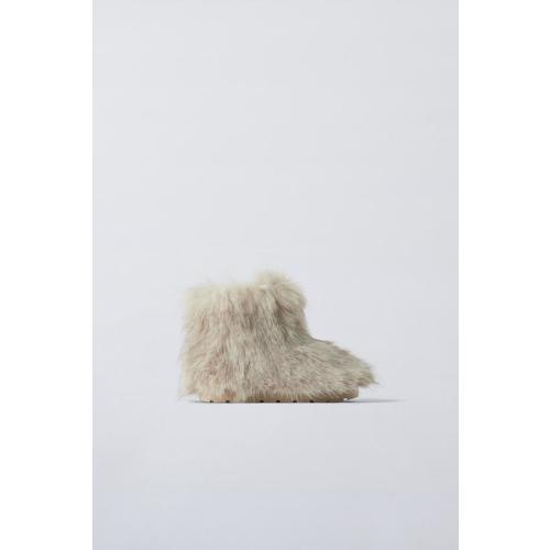 Zara FAUX FUR BOOTS SKI COLLECTION, Off White - size 9