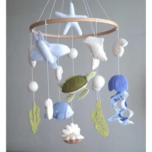 Felt Ocean Nursery Crib Mobile: Sea Turtle, Jellyfish, Manta Ray, Newborn gift