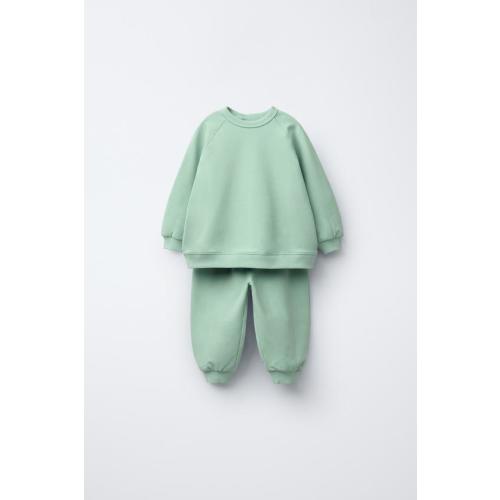SWEATSHIRT AND JOGGER PANTS MATCHING SET - Mid-green | ZARA United States