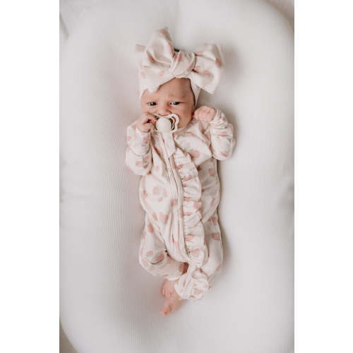 Bassinet Sheet | Waffle Milk – Little and Fern