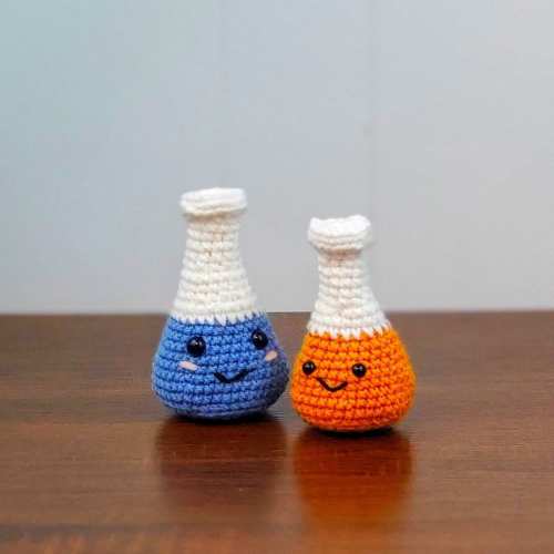 Educational toy set chemistry flask science toy gift for kids plushie laboratory flask amigurumi toy for young scientists