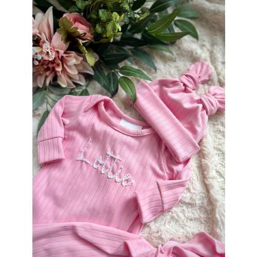 Personalized knotted gown, Baby girl hospital outfit, Embroidered baby gift, Pink Newborn Gown Set with double knotted hat, Baby shower gift