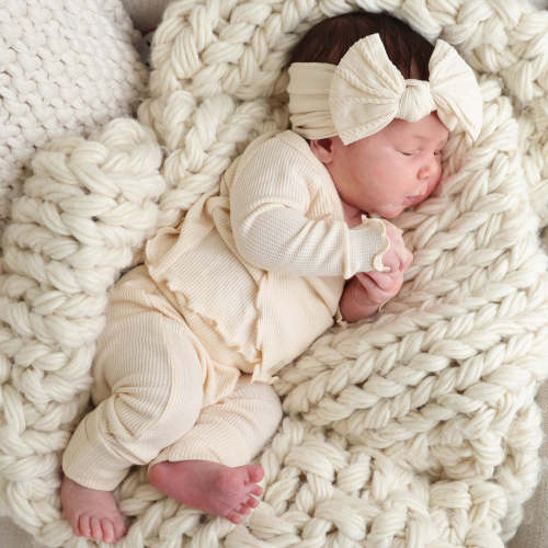 Large Soft Cable Knit Bow