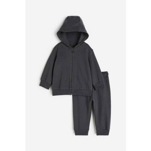 2-PIECE SWEATSUIT