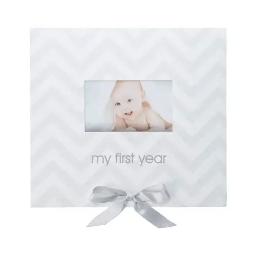 Pearhead Baby's First Year Calendar, Track Every Milestone and Memory, Full Year Milestone Tracker, Baby Keepsake, Gift For Baby Girl and Baby Boy, Gray Chevron