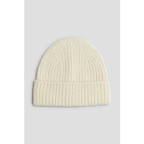 RIBBED BEANIE