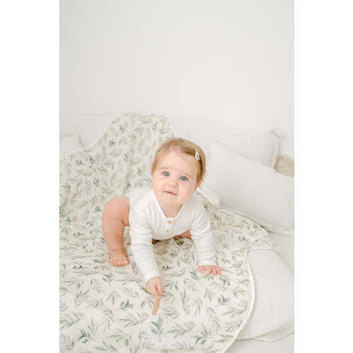 thegildedbirdsep23-megandaisyphotography-32.jpg 665×1,000 pixels