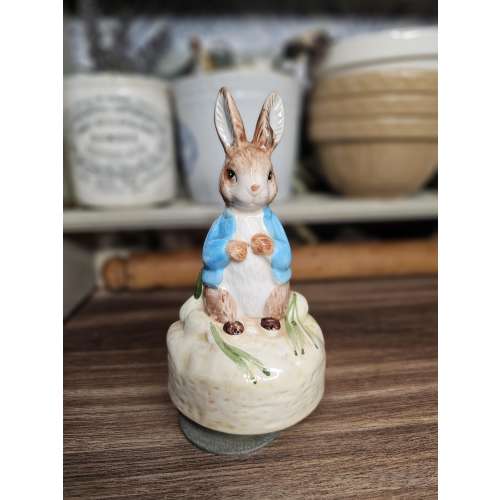 Vintage 1988 Beatrix Potter Music Box Figurine Cottontail Rabbit Peter Schmid, Beatrix Potter Collectible