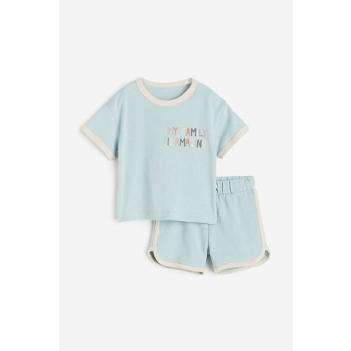 2-piece T-shirt and Shorts Set