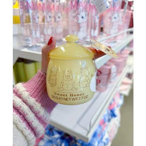 Honey pot candle